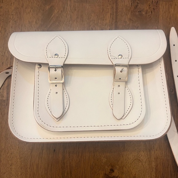 The Cambridge Satchel Company Handbags - Cambridge Satchel Company White Leather Crossbody Satchel